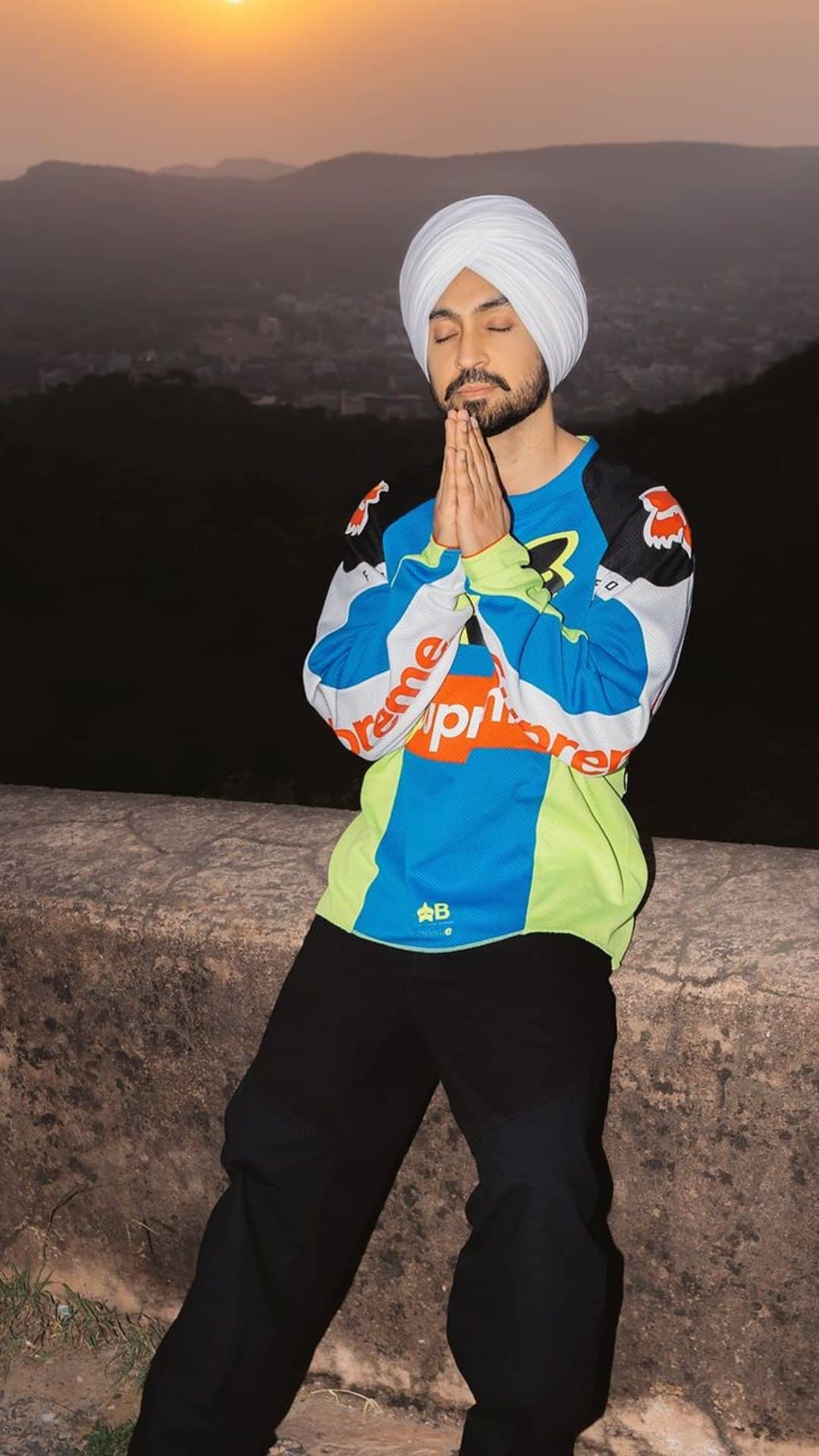 Diljit Dosanjh Goes Sightseeing In Jaipur Ahead Of Dil-Luminati Concert