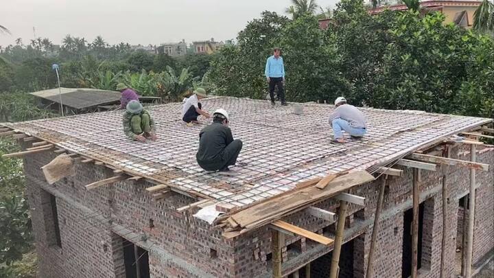 योजना को लेकर लोगों के मन में सवाल भी आता है कि प्रधानमंत्री आवास योजना के तहत बनाए जाने वाले घर कितने एरिया में बनाए जाते हैं. यानी उनका क्षेत्रफल क्या होता है. तो आपको बता दें इसके लिए सरकार ने मापदंड तय किए है. उसी के हिसाब से यह घर बनाए जाते हैं.