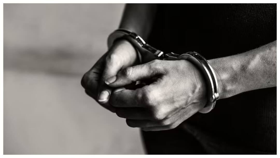 Bihar: Caught Stealing, Woman Tonsured, Paraded Across Town By Mob In West Champaran District Bihar: Caught Stealing, Woman Tonsured & Paraded Across Town By Mob In West Champaran District