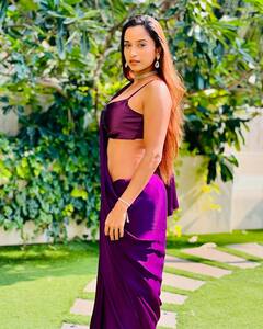 Pooja Bhalekar Photos: પર્પલ સાડીમાં ગોર્જિયસ લાગી પૂજા ભાલેકર, જુઓ સુંદર તસવીરો