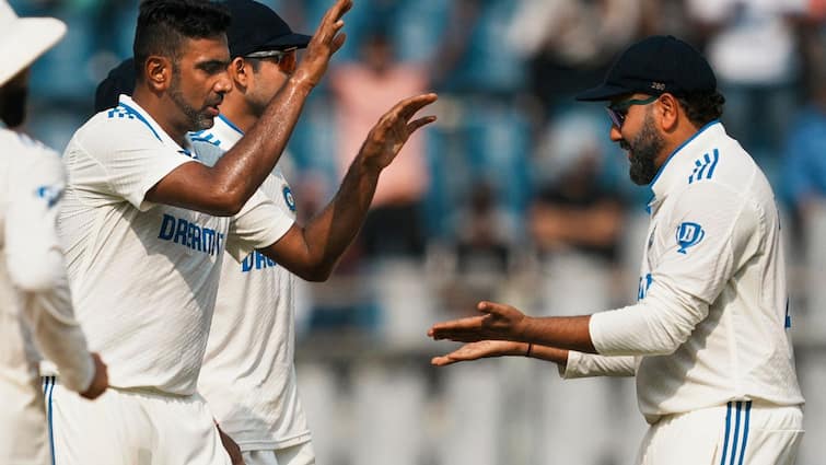 India Struggles to Overcome New Zealand in Mumbai Test