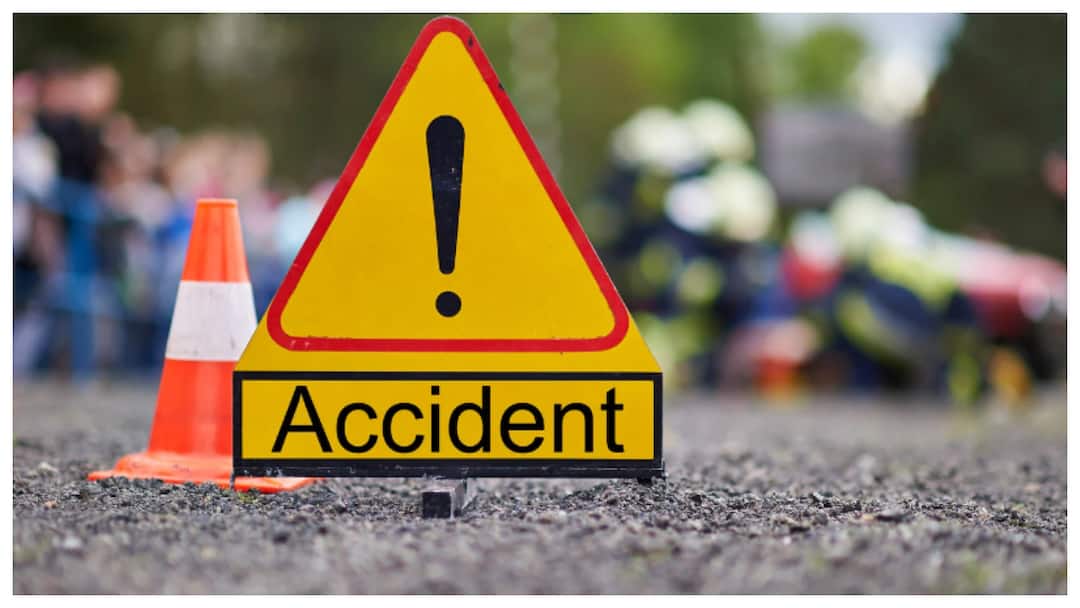 ਪੰਜਾਬ 'ਚ 2 ਗੱਡੀਆਂ ਵਿਚਾਲੇ ਹੋਈ ਭਿਆਨਕ ਟੱਕਰ, ਇੱਕ ਦੀ ਮੌਤ, ਇੱਕ ਜ਼ਖ਼ਮੀ, ਓਵਰਟੈਕ ਕਰਨ ਵੇਲੇ ਵਾਪਰਿਆ ਹਾਦਸਾ Collapse between two car in nawanshehr one died and one injured ਪੰਜਾਬ 'ਚ 2 ਗੱਡੀਆਂ ਵਿਚਾਲੇ ਹੋਈ ਭਿਆਨਕ ਟੱਕਰ, ਇੱਕ ਦੀ ਮੌਤ, ਇੱਕ ਜ਼ਖ਼ਮੀ, ਓਵਰਟੈਕ ਕਰਨ ਵੇਲੇ ਵਾਪਰਿਆ ਹਾਦਸਾ