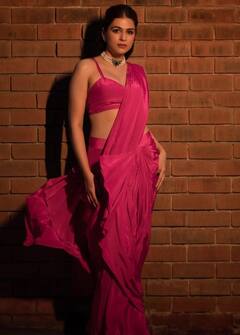 Shraddha Das: સાડીમાં ખૂબ જ હોટ લાગી એક્ટ્રેસ શ્રદ્ધા દાસ, જુઓ તસવીરો