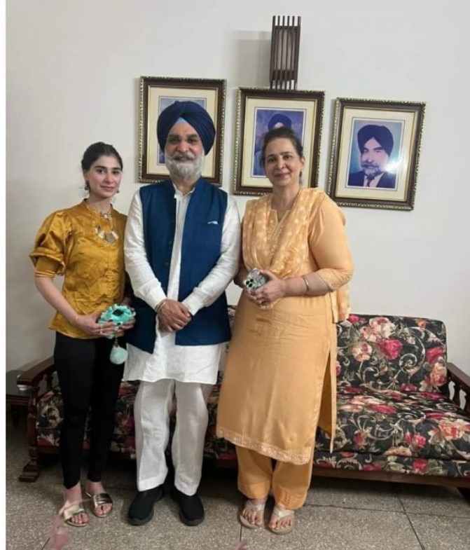 Navjot Singh Sidhu: ਨਵਜੋਤ ਸਿੱਧੂ ਦੀ ਪਤਨੀ ਨੇ ਭਾਜਪਾ ਆਗੂ ਨਾਲ ਕੀਤੀ ਮੁਲਾਕਾਤ, ਇੰਟਰਨੈੱਟ 'ਤੇ ਤਸਵੀਰਾਂ ਵਾਇਰਲ; ਪੰਜਾਬ ਕਾਂਗਰਸ 'ਚ ਮੱਚੀ ਹਲਚਲ