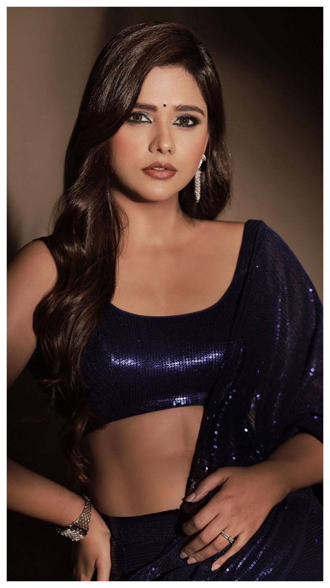 दलजीत ने श्वेता से तुलना पर कहा कि वो उनके जैसी बिल्कुल नहीं हैं