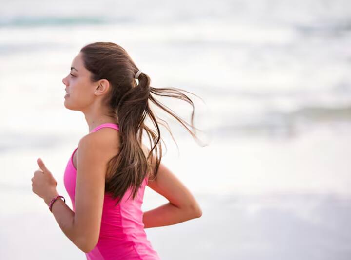 ਆਕਸੀਜਨ ਅਤੇ ਪੌਸ਼ਟਿਕ ਤੱਤ ਖੂਨ ਰਾਹੀਂ ਮਾਸਪੇਸ਼ੀਆਂ ਤੱਕ ਪਹੁੰਚਦੇ ਹਨ। ਜਦੋਂ ਅਸੀਂ ਦੌੜਦੇ ਹਾਂ, ਤਾਂ ਮਾਸਪੇਸ਼ੀਆਂ ਨੂੰ ਵਧੇਰੇ ਆਕਸੀਜਨ ਅਤੇ ਪੌਸ਼ਟਿਕ ਤੱਤਾਂ ਦੀ ਲੋੜ ਹੁੰਦੀ ਹੈ, ਜਿਸ ਲਈ ਖੂਨ ਦਾ ਪ੍ਰਵਾਹ ਵਧਣਾ ਜ਼ਰੂਰੀ ਹੁੰਦਾ ਹੈ।