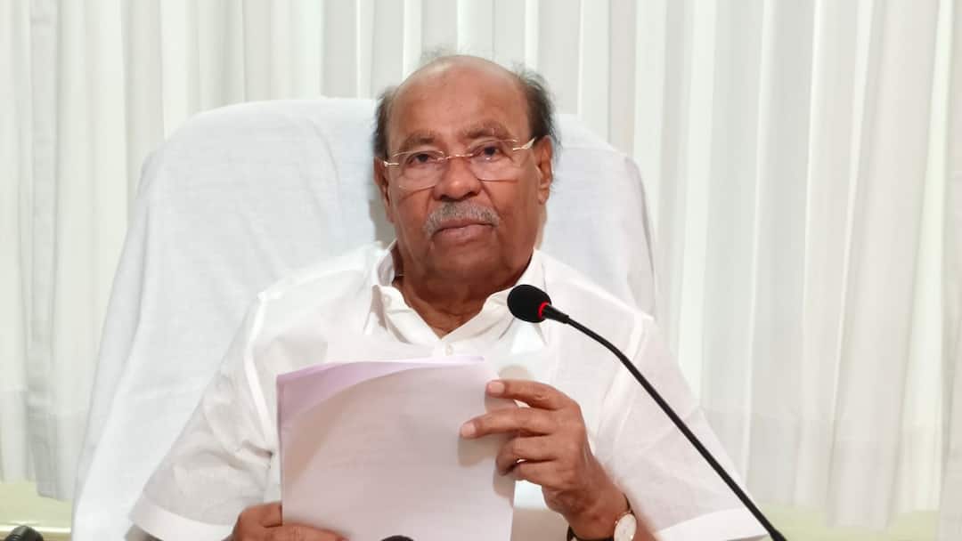 7 ஆண்டுகளா? இது தான் திராவிட மாடலா...? மருத்துவர் ராமதாஸ் காட்டம் Pension benefits for 7 years should be given immediately to local government employees pmk founder Ramadoss 7 ஆண்டுகளா? இது தான் திராவிட மாடலா...? மருத்துவர் ராமதாஸ் காட்டம்