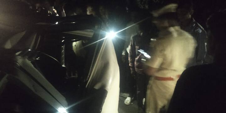 नंदुरबार तालुक्यातील पिंपळोद गावाजवळ भीषण अपघात घडल्याची घटना समोर आल आहे. (Image Credit-ABP)