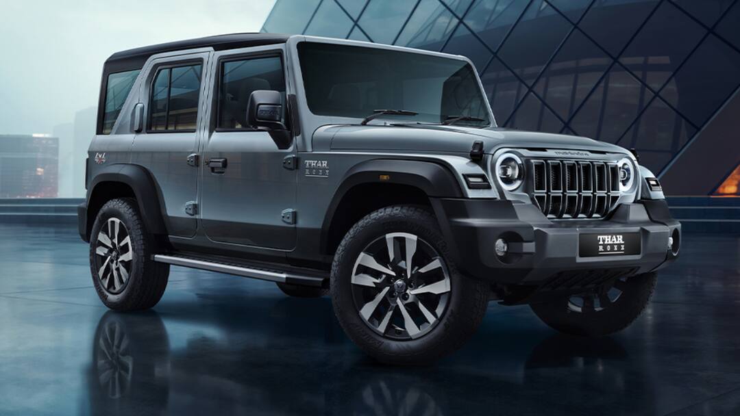 Mahindra Thar Roxx ने कराई कंपनी की मौज, एक महीने में बिकीं इतनी सारी यूनिट्स Mahindra Thar Roxx October Sales 2024 Specifications Powertrain Mileage Features Mahindra Thar Roxx ने कराई कंपनी की मौज, एक महीने में बिकीं इतनी सारी यूनिट्स