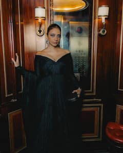 पहली फिल्म को बनने में लगे 8 साल, फिर एक्टिंग से बनाया दीवाना, 52 साल की उम्र में भी हैं कुंवारी ये हसीना