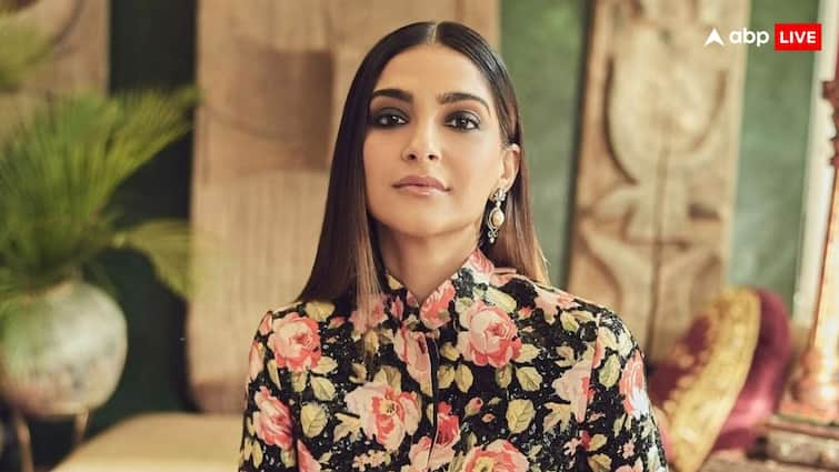 Are you also afraid of elevators in shopping centers? Do you have Sonam Kapoor phobia?