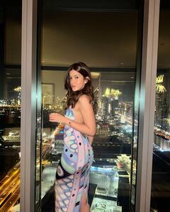 Shanaya kapoor: શનાયા કપૂરે કેમેરા સામે આપ્યા બોલ્ડ પોઝ, જુઓ વાયરલ તસવીરો