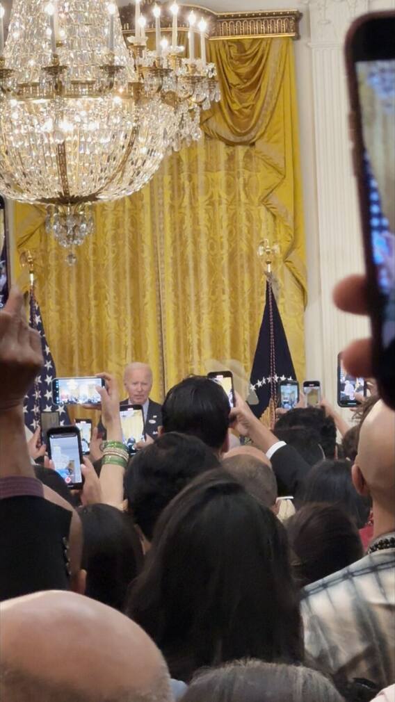 अमेरिका के राष्ट्रपति को कौन दिलाता है शपथ?