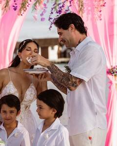 Sunny Leone : सनी लिओनी पुन्हा अडकली लग्नबंधनात, तिन्ही मुलांची खास उपस्थिती