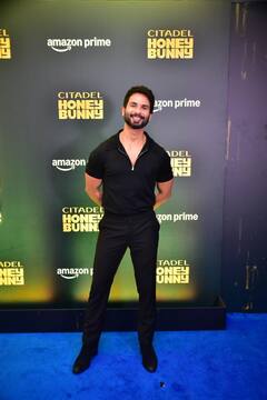 Citadel Honey Bunny Screening: सिल्वर ड्रेस में सामंथा रुथ प्रभु ने ढाया कहर, तो ऑल ब्लैक लुक में दिखे वरुण धवन, ये स्टार्स भी हुए शामिल