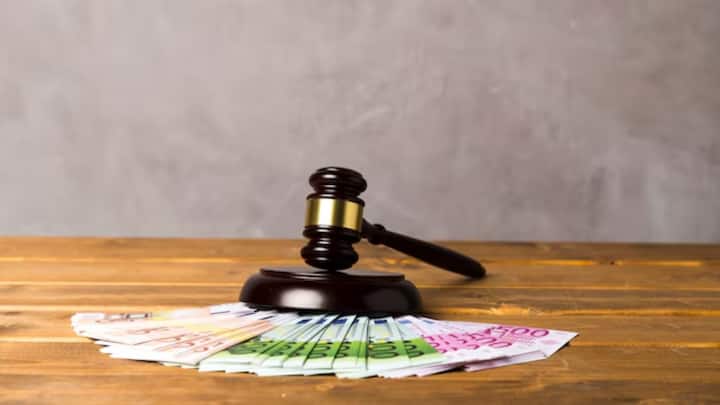 शख्स ने उपभोक्ता न्यायालय में मैट्रिमोनी वेबसाइट के खिलाफ याचिका दायर की और कहा कि उसे जिन सुविधाओं के बारे में बताया गया था वेबसाइट की ओर से वो पूरा नहीं किया गया.