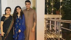 Sana Ganguly Birthday: ২৩ পূর্ণ, মেয়ের জন্মদিনে লন্ডনে সৌরভ-ডোনা, সানার শাড়ি পরা ছবি দেখে মুগ্ধ নেটিজেনরা