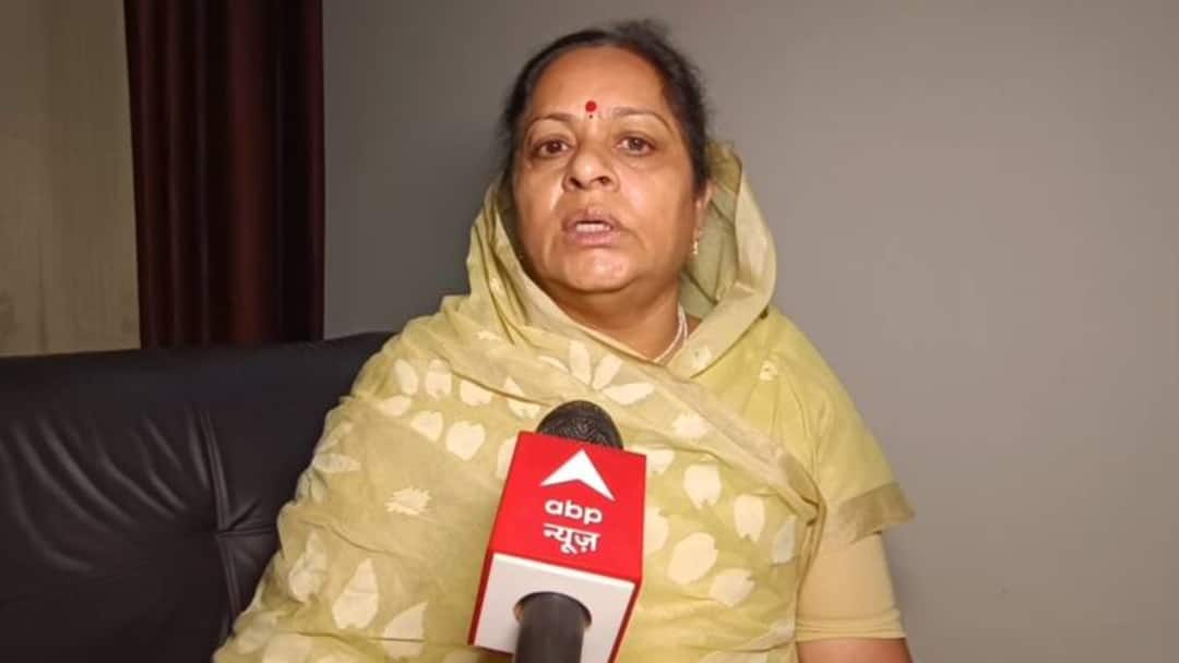 Kundarki By Election: सपा सांसद रुचि वीरा ने कुन्दरकी उपचुनाव में चुनाव प्रचार से बनाई दूरी! नाराजगी या कुछ और है वजह? Kundarki by election campaign SP MP Ruchi Veera kept distance not present day nomination ann Kundarki By Election: सपा सांसद रुचि वीरा ने कुन्दरकी उपचुनाव में चुनाव प्रचार से बनाई दूरी! नाराजगी या कुछ और है वजह?