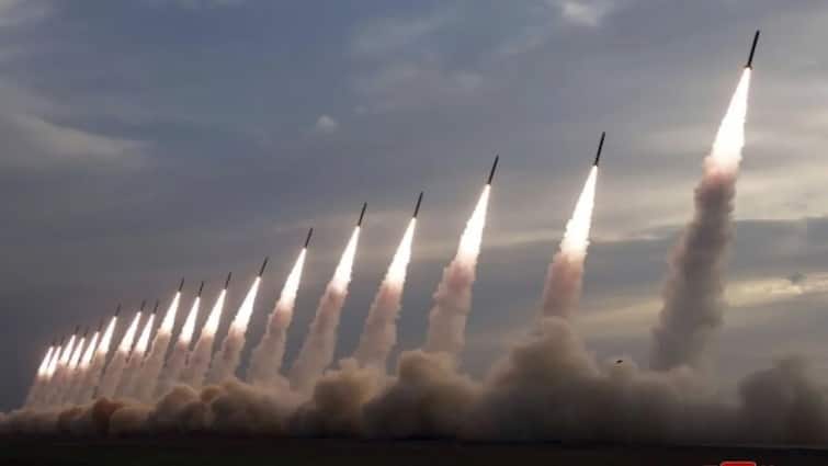 north korea takes big action amidst America President Election 2024 fires ballistic missiles Tension: અમેરિકન ચૂંટણી વચ્ચે ઉત્તર કોરિયાની મોટી એક્શન, છોડી એક-પછી-એક મિસાઇલો, જાપાન-દ.કોરિયા ટેન્શનમાં