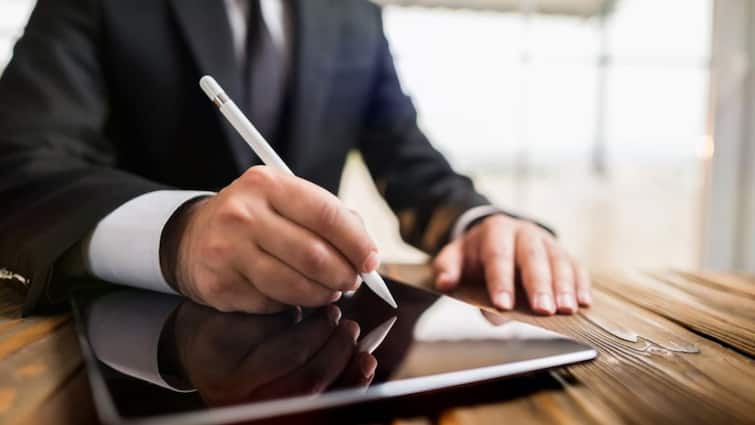 What is E-Signature and how it works How to e-sign online forms TECH TIPS hindi क्या होता है E-Signature? कैसे ऑनलाइन फॉर्म में किए जाते हैं ई-साइन