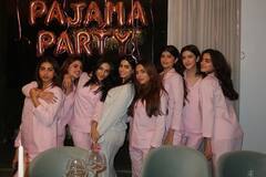 Khushi Kapoor Birthday: खुशी कपूर ने बर्थडे पर गर्ल गैंग के साथ की पजामा पार्टी, रूमर्ड बॉयफ्रेंड वेदांग भी साथ आए नजर