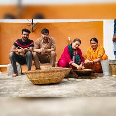 PHOTOS: छठ करने 'मिंटुआ' के घर पहुंचीं अक्षरा सिंह, हो गईं ट्रोल, जवाब में बोलीं- 'ये कहां लिखा है...'