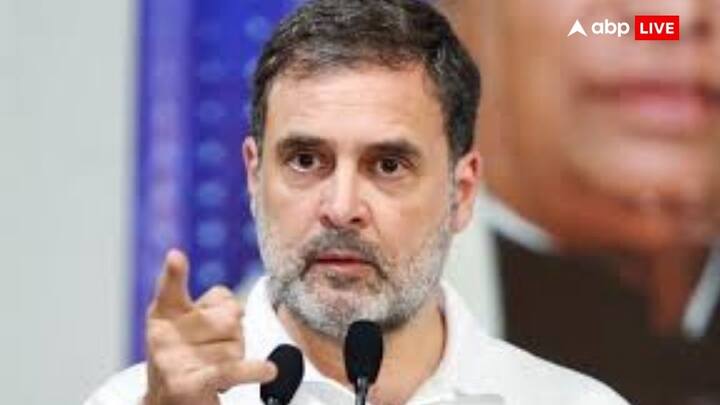 राहुल गांधी का रायबरेली दौरा मुख्य रूप से केंद्रीय योजनाओं की हकीकत को परखने के लिए था. उन्होंने इस दौरान अधिकारियों से जिले में चल रही योजनाओं और उनकी स्थिति पर चर्चा की.