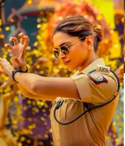 ફિલ્મે બીજા દિવસે 42.5 કરોડ રૂપિયા અને ત્રીજા દિવસે 35.75 કરોડ રૂપિયાનું કલેક્શન કર્યું હતું. સકનિલ્કના પ્રારંભિક ટ્રેન્ડ રિપોર્ટ અનુસાર, 'સિંઘમ અગેન'એ તેની રિલીઝના ચોથા દિવસે એટલે કે પહેલા સોમવારે 17.50 કરોડ રૂપિયાનું કલેક્શન કર્યું છે.