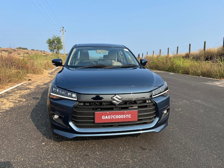 मारुति डिजायर का नया मॉडल न्यू जनरेशन स्विफ्ट हैचबैक पर बेस्ड है. इस नई डिजायर की लंबाई अपने पिछले मॉडल की तरह 4 मीटर की रेंज में है. इस गाड़ी की लंबाई 3995mm और चौड़ाई 1735mm है. इस गाड़ी में 2450mm का व्हीलबेस दिया गया है.