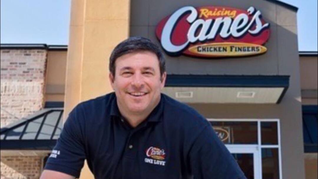 Billionaire Brings Family To Office To Spend Some Time With Them, Says Business Requires Dedication Billionaire Brings Family To Office To Spend Some Time With Them, Says Business Requires Dedication todd graves Billionaire Brings Family To Office To Spend Some Time With Them, Says Business Requires Dedication