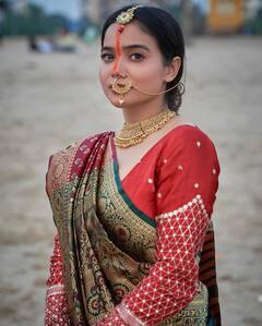 Manisha Rani Decks Up In Traditional Attire For Chhath Puja Celebrations, See All PICS