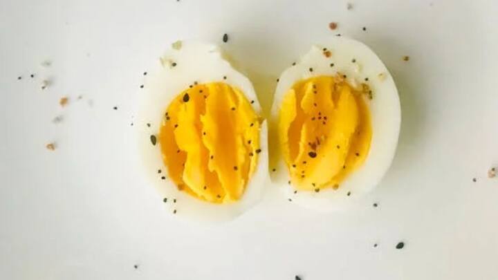 যখন শরীর প্রোটিন ভাঙতে পারে না, তখন এটি অ্যামিনো অ্যাসিড তৈরি করে। যা মুখের ব্যাকটেরিয়ার সঙ্গে মিশে যায়। আর তার ফলে মুখে গন্ধ হয়।