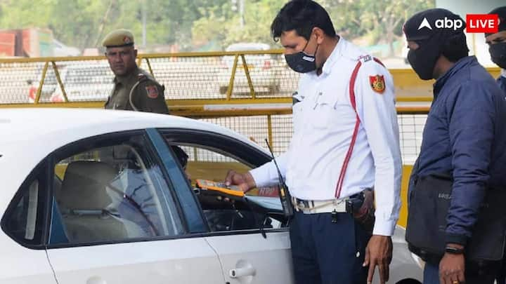 Traffic Police Challan Rules:  कई बार ट्रैफिक पुलिस भी गलत तरीके से चालान काट देती है. आपके साथ ऐसा होता है तो आपको घबराने की जरूरत नहीं है. आप इसकी शिकायत कर सकते. जानें कैसे कर सकते हैं शिकायत.