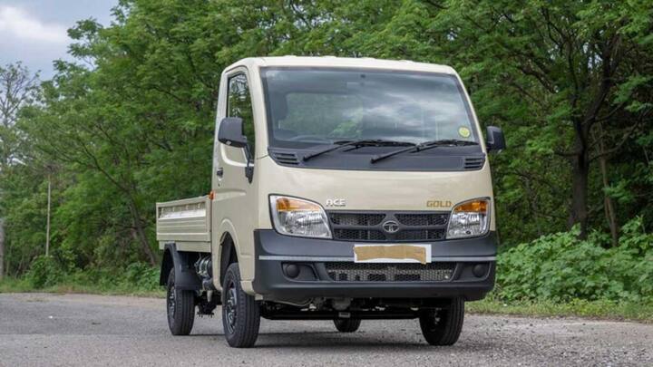 सुप्रीम कोर्ट में चीफ जस्टिस डी.वाई. चंद्रचूड़ की अध्यक्षता वाली पांच जजों की संविधान पीठ ने अपने आदेश में कहा कि अब कार के अलावा छोटा हाथी सहित इस श्रेणी में आने वाले हल्‍के कमर्शियल वाहनों को एलएमवी लाइसेंस के साथ चलाया जा सकता है.