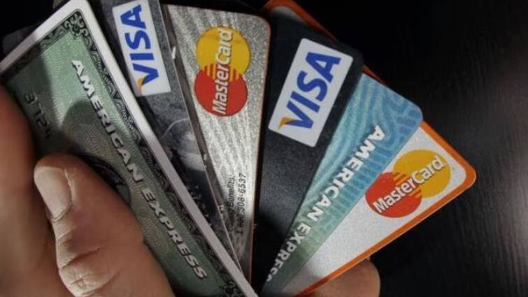 New credit card rules Flight And Hotels Booking major changes in December 2024 Credit Card Rules: கிரெடிட் கார்டு பயன்படுத்துபவரா நீங்க: டிசம்பர் 1 முதல் வரும் மாற்றங்கள்.!