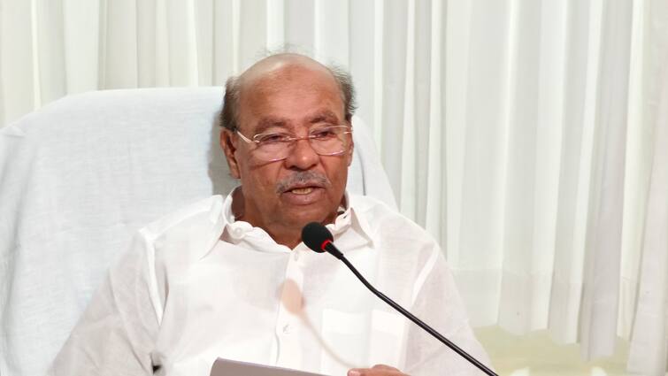 Ramadoss says case of brutality against those who went to console - tnn “அன்று தந்தை செய்ததை இன்று தனயன் செய்கிறார் அவ்வளவு தான்” - கொந்தளித்த ராமதாஸ்
