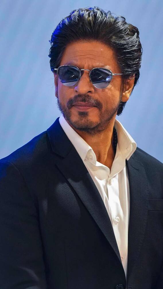 AK- 47 भी बेअसर, ये कार करती है शाहरुख खान की सेफ्टी