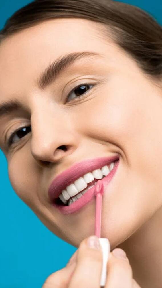 लिपस्टिक लगाने के क्या होते हैं नुकसान?