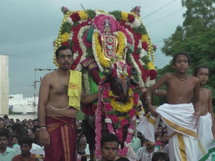 Soorasamharam 2024 karur Vennamalai Sri Balasubramanya Swamy Temple Soorasamharam Soorasamharam 2024 வெண்ணமலை பாலசுப்பிரமணிய சுவாமி ஆலயத்தில் முருகப்பெருமான் அசுரனை வதம் செய்யும் சூரசம்ஹாரம்