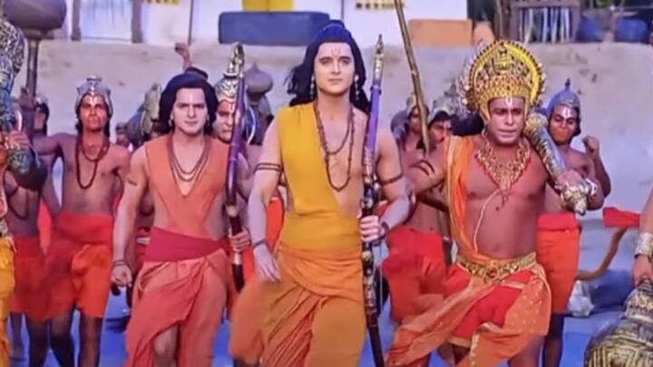 இதிகாச காவியமான ராமாயணம் ஆறாவது இடத்தில் உள்ளது.   ராமாயணம் - 8.04
