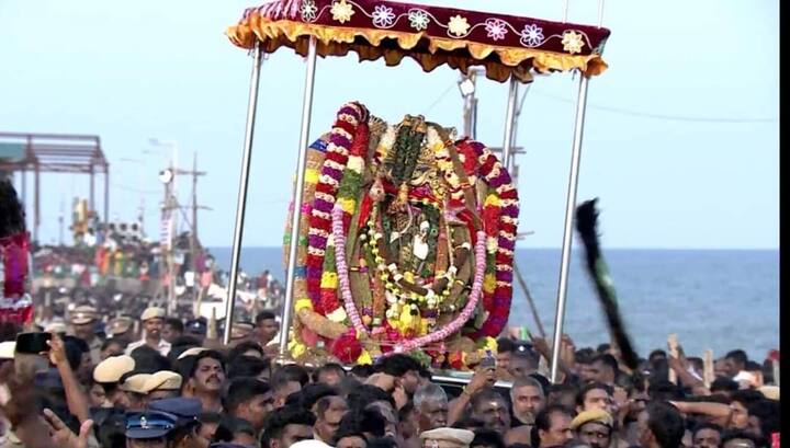 புராண காலத்தில் சூரபத்மன் அசுரன் வாழ்ந்து வந்தான். சூரபத்மன் சிவனை நோக்கி கடும் தவம் புரிந்து 108 யுகம் உயிர் வாழவும் 1008 அண்டம் அரசாளவும் இந்திர ஞாலம் எனும் தேரையும் வரமாக பெற்றான். மேலும் சிவபெருமானிடம் சூரபத்மன், சாகாவரம் வேண்டும் என கேட்க அதற்கு சிவபெருமான் அப்படி ஒரு வரத்தை கொடுக்க முடியாது என கூறவே, ஒரு பெண்ணின் வயிற்றில் பிறக்காத பிள்ளையால் தான் தனக்கு அழிவு வர வேண்டும் என கேட்க சிவபெருமானும் அவ்வாறே அருளி விட்டு செல்கிறார். 