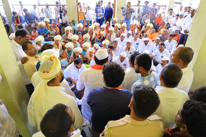 मावळ मतदारसंघ हा ग्रामीण मतदारसंघ आहे त्यामुळे शेतकरी वर्ग जास्त आहे.  शेतकऱ्यांचं मन जिंकण्याचा प्रयत्न करत आहे.   प्रचारासाठी यंदा फार कमी दिवस आहेत. त्यामुळे प्रचाराचा धडाकाच लावलाय.