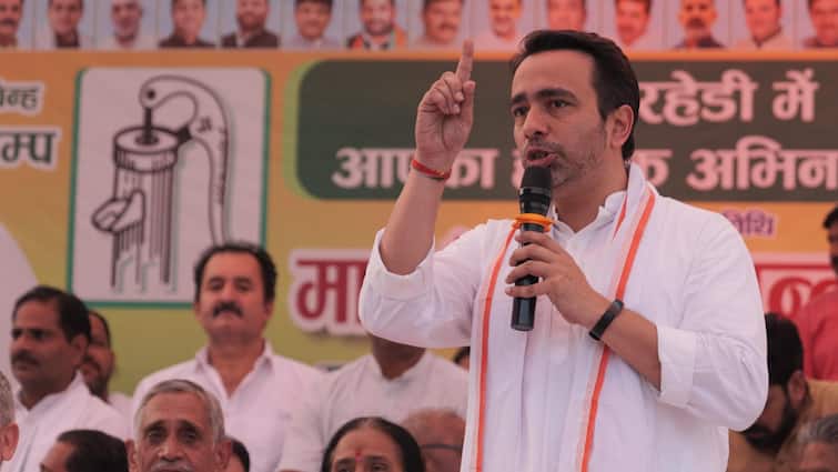 UP By Polls 2024 Exit Poll on  Meerapur Assembly constituency Mithlesh pal and Sumbul Rana UP ByPolls Exit Poll: NDA में अपना कद बढ़ा पाएगी जयंत चौधरी की रालोद? Exit Poll में मिले ये संकेत