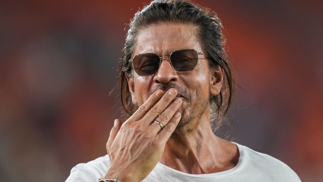Man Who Issued Death Threat To Shah Rukh Khan Arrested From Chhattisgarh Lawyer From Chhattisgarh Arrested For Issuing Death Threat To Shah Rukh Khan