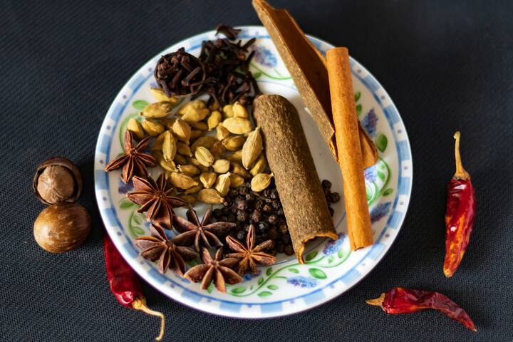 त्यामुळे  सर्दी, खोकला, सर्दी आणि विषाणूजन्य आजारांपासून आराम मिळतो.