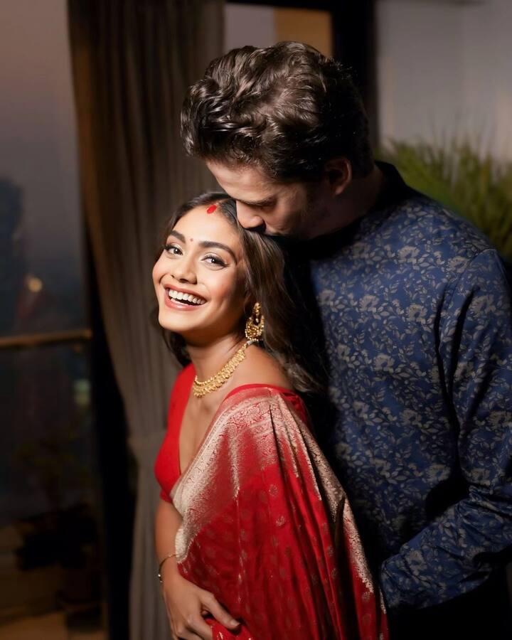 पति संग दूसरी बार शादी करेंगी श्रीजिता, बंगाली रीति-रिवाजों से लेंगी सात फेरे 6 वर्कफ्रंट की बात करें तो श्रीजिता अपने अभी तक के करियर में ‘उतरन’, ‘तुम ही हो बंधु सखा तुम्ही’, ‘लेडीज स्पेशल’, ‘लाल इश्क’ और ‘ये जादू है जिन’ का जैसे कई हिट टीवी शोज में नजर आ चुकी हैं.