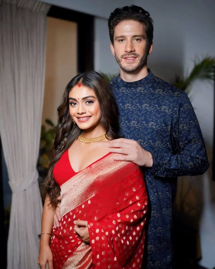पति संग दूसरी बार शादी करेंगी श्रीजिता, बंगाली रीति-रिवाजों से लेंगी सात फेरे 7 एक्ट्रेस ने अपने करियर की शुरुआत साल 2007 में ‘कसौटी जिंदगी की’ टीवी शो से की थी. वहीं सीरियल्स के अलावा एक्ट्रेस ‘टशन’, ‘मानसून शूटआउट’, ‘लव का द एंड’ और ‘रेस्क्यू’ जैसी फिल्मों में भी काम कर चुकी हैं.