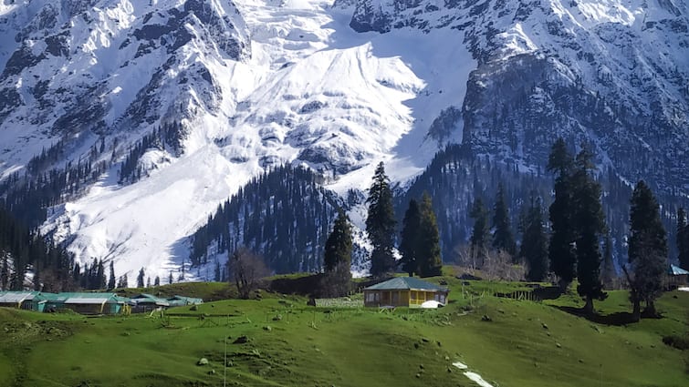 From Yumthang Valley To Pelling: Explore Lesser-Known Places In Sikkim To Experience Snowfall