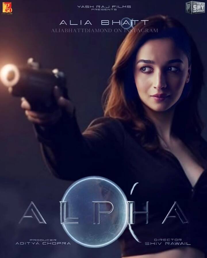 Alpha: Actress Alia Bhatt's film 'Alpha' is also in this list. Sharvari Wagh will also be seen along with the actress in the film. These days Alia is busy shooting for the film. This film will also hit the theaters in the year 2025.
