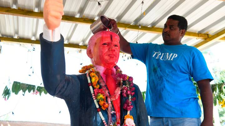 तेलंगाना के जनगांव जिला के कन्ने गांव में अमेरिका के पूर्व राष्ट्रपति डोनाल्ड ट्रम्प की दोबारा चुनाव जीतने पर ग्रामीणों ने अनोखे तरीके से उत्सव मनाया. यहां ट्रम्प की छह फीट ऊंची प्रतिमा को माला पहनाई गई और पूजा की गई. आइए जानते हैं इस उत्सव से जुड़ी कुछ दिलचस्प बातें